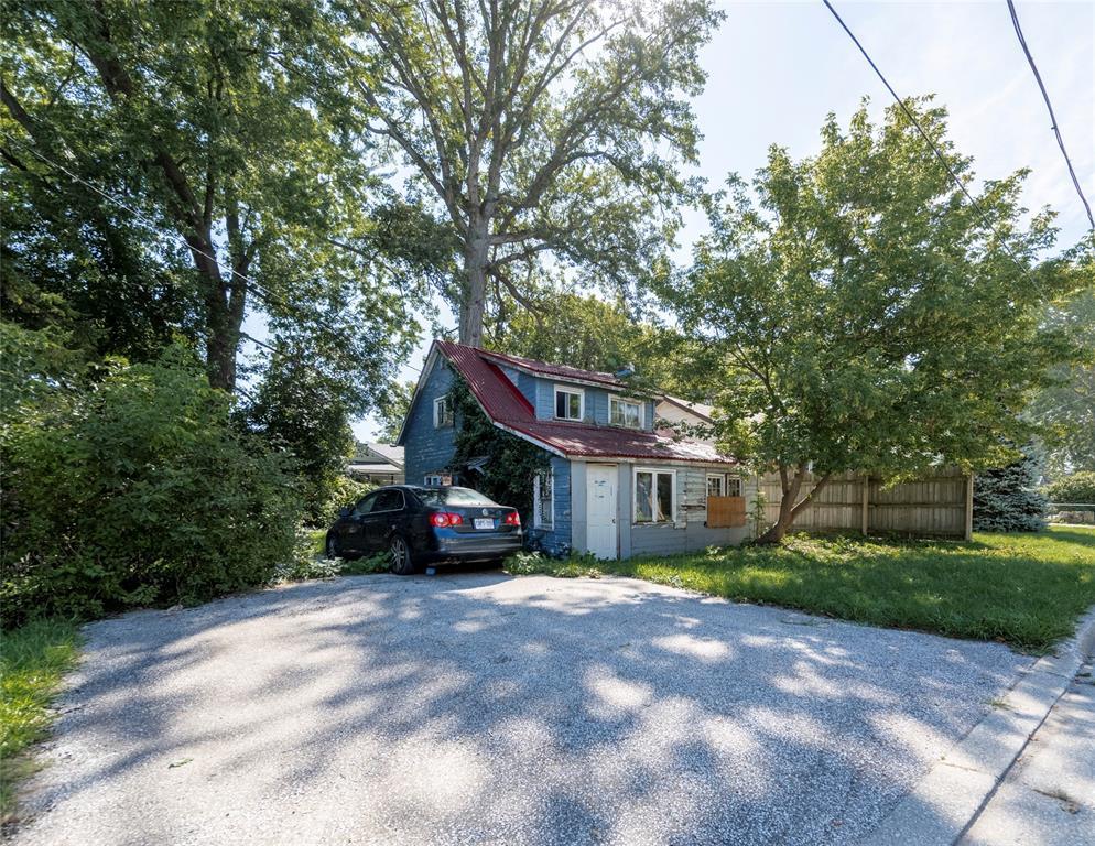 1988 Beachwood Avenue, Sarnia, ON