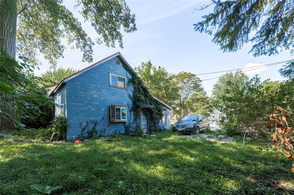 1988 Beachwood Avenue, Sarnia, ON