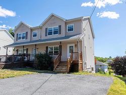31 Hewer Crescent Middle Sackville, NS B4E 3E4