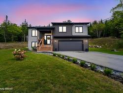 139 Midnight Run Middle Sackville, NS B4E 0S1