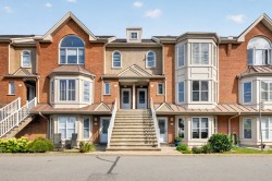 9456 Rue Riverin Brossard, QC J4X 3A7