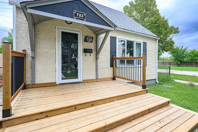 723 Weatherdon Ave, Winnipeg, MB