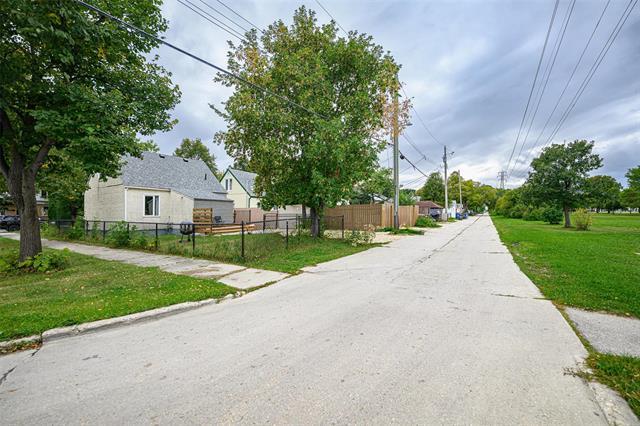 723 Weatherdon Ave, Winnipeg, MB