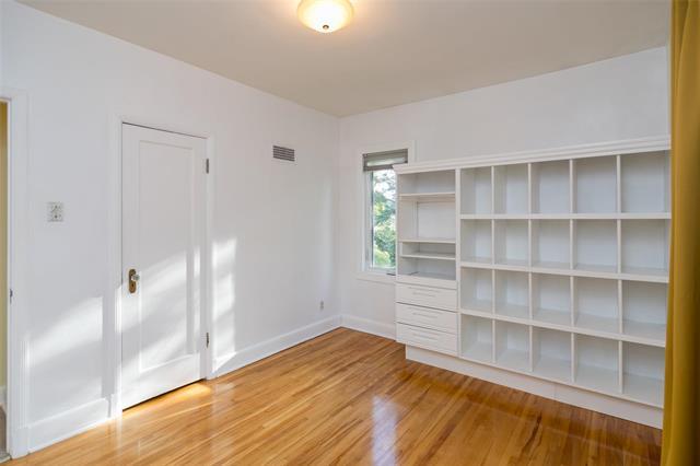 516 Ash St, Winnipeg, MB