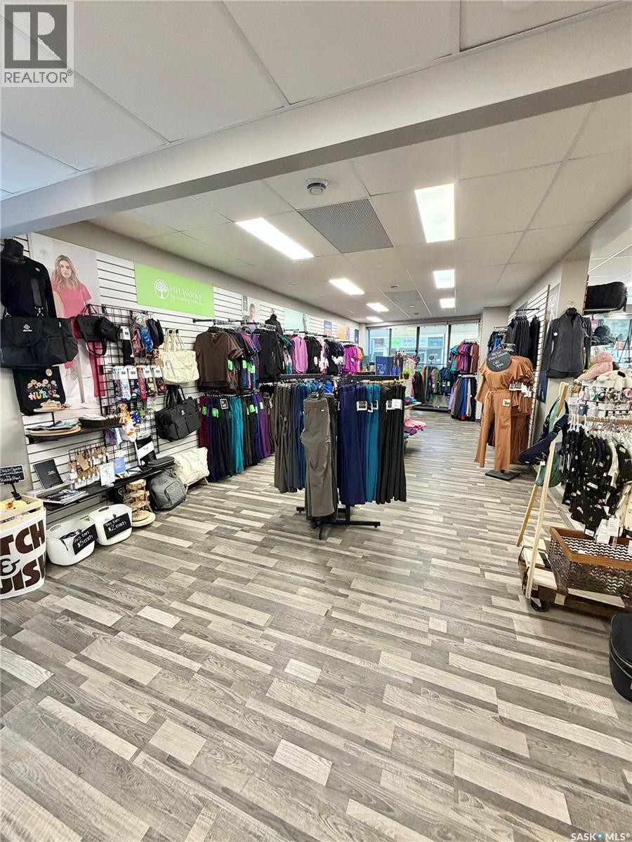 141 Central Avenue N, Swift Current, SK