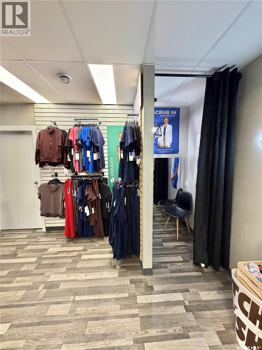 141 Central Avenue N, Swift Current, SK