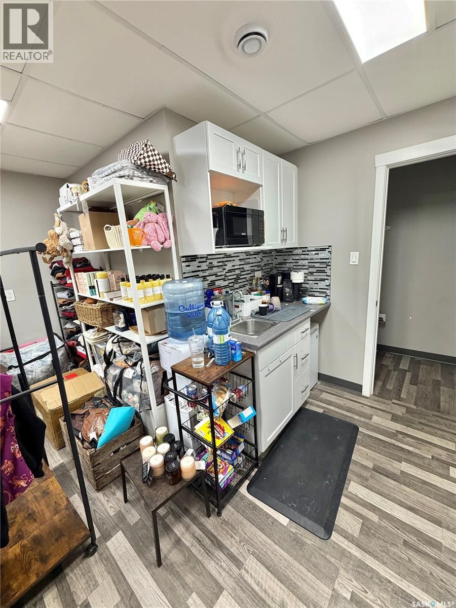 141 Central Avenue N, Swift Current, SK