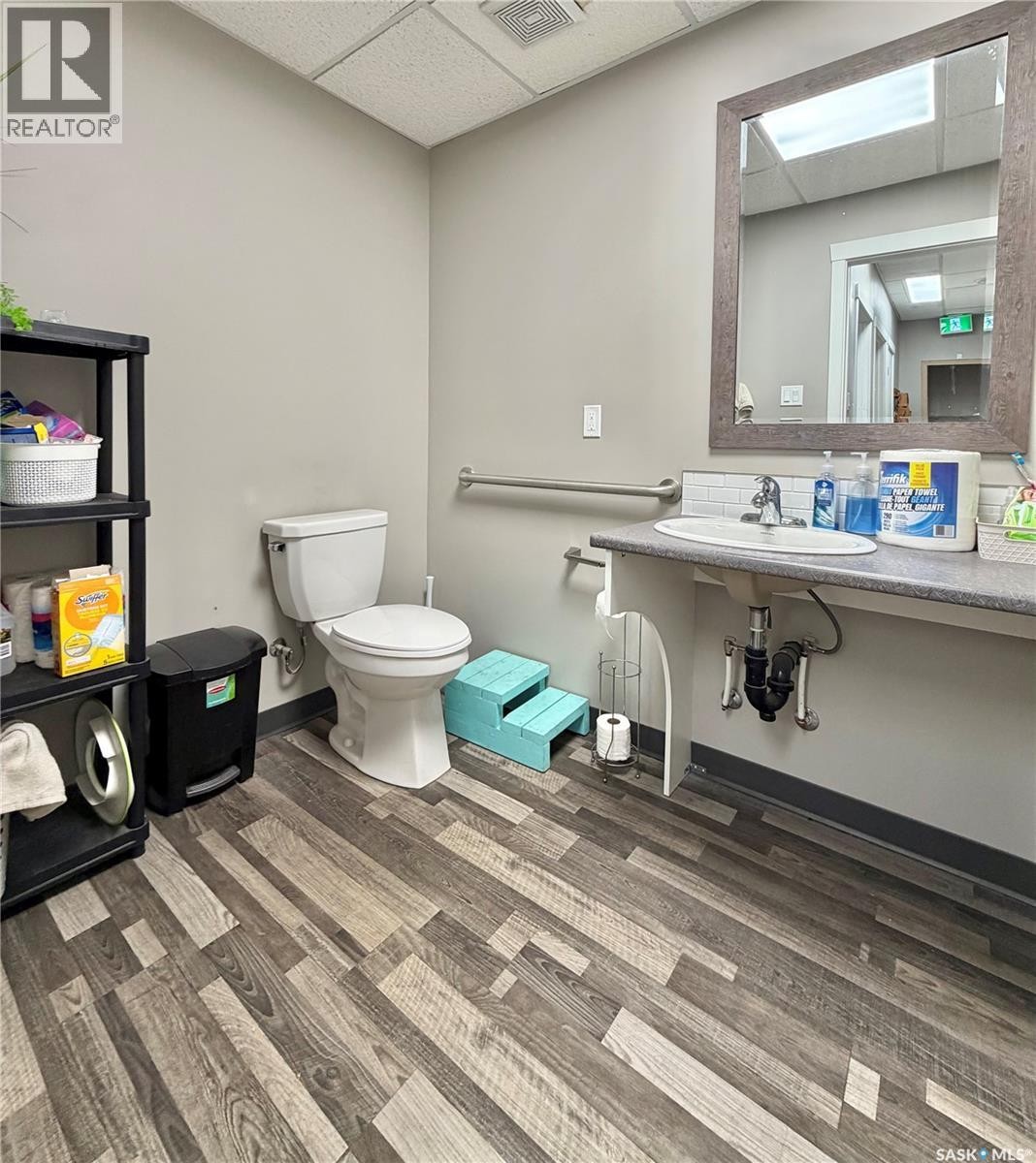 141 Central Avenue N, Swift Current, SK