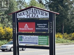 739 & 747 NORTH ROAD Gibsons, BC V0N 1V9