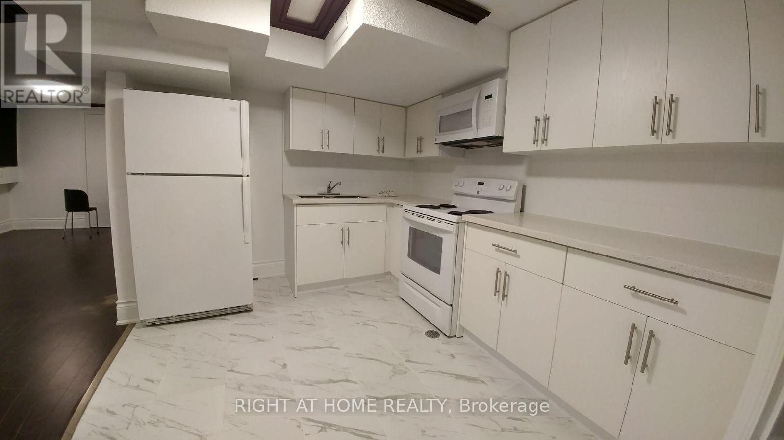 712 Winterton Way, Mississauga, ON