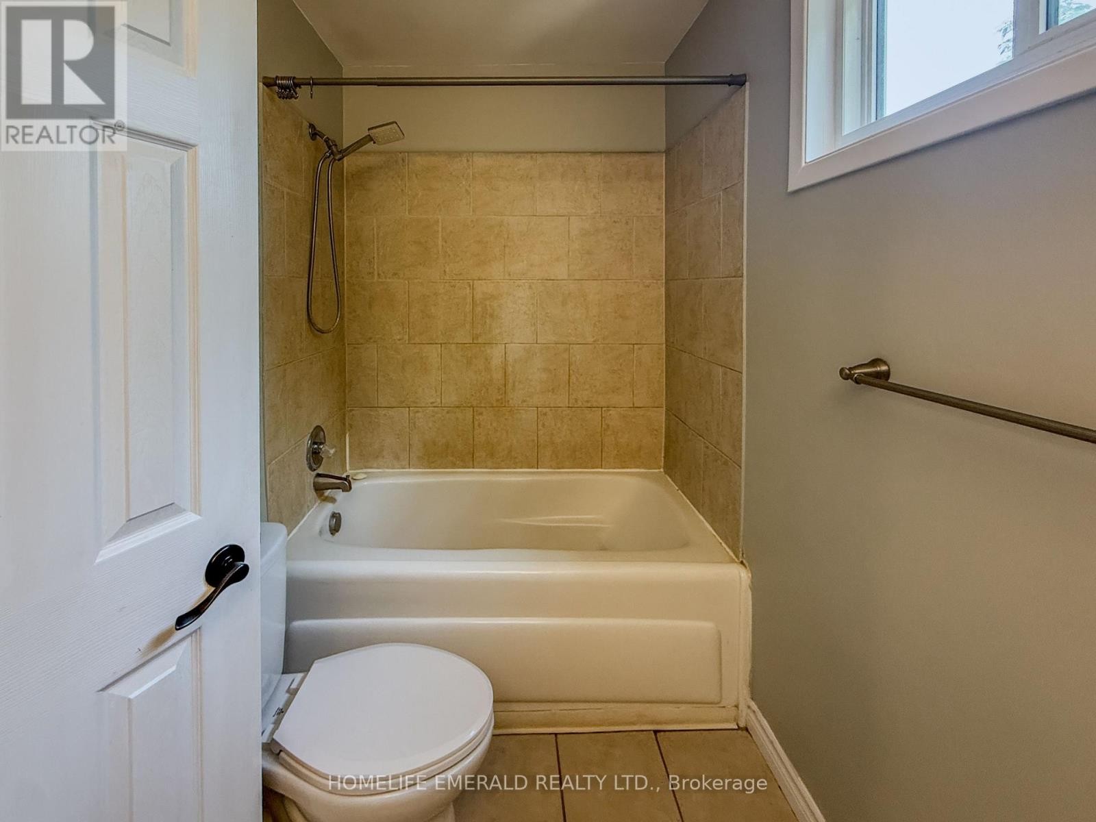 131 Cundles Road E, Barrie, ON