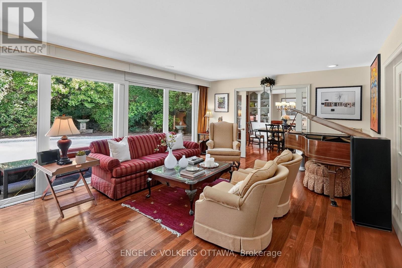 1907 Fairmeadow Crescent, Ottawa, ON