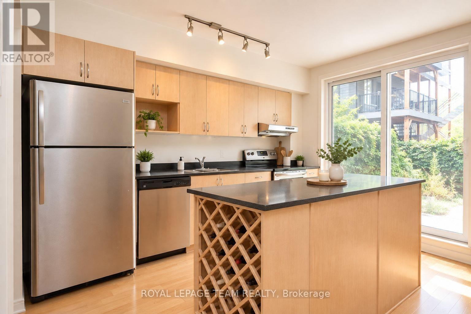 101 - 1014 Bank Street, Ottawa, ON