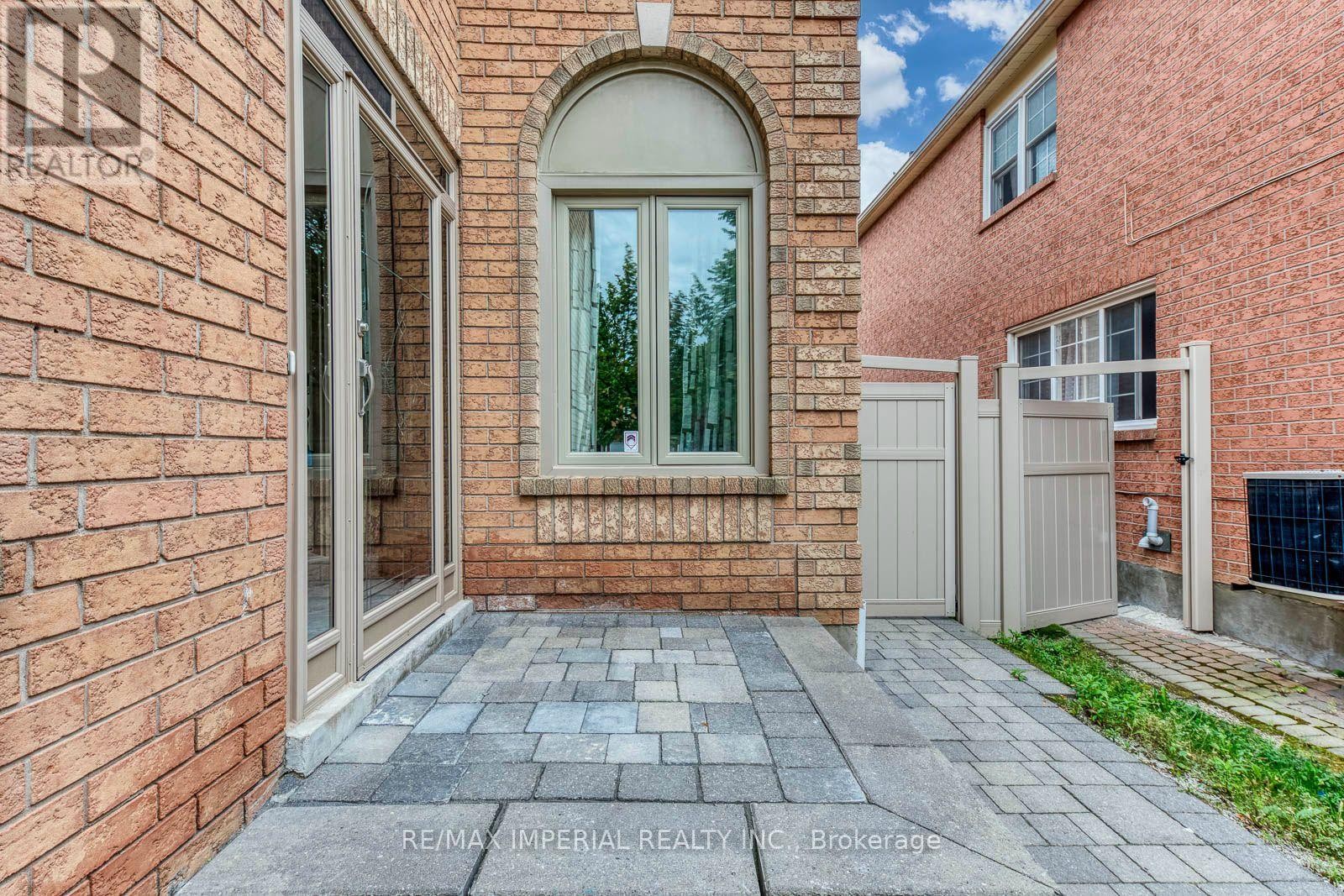 925 Cardington Street, Mississauga, ON