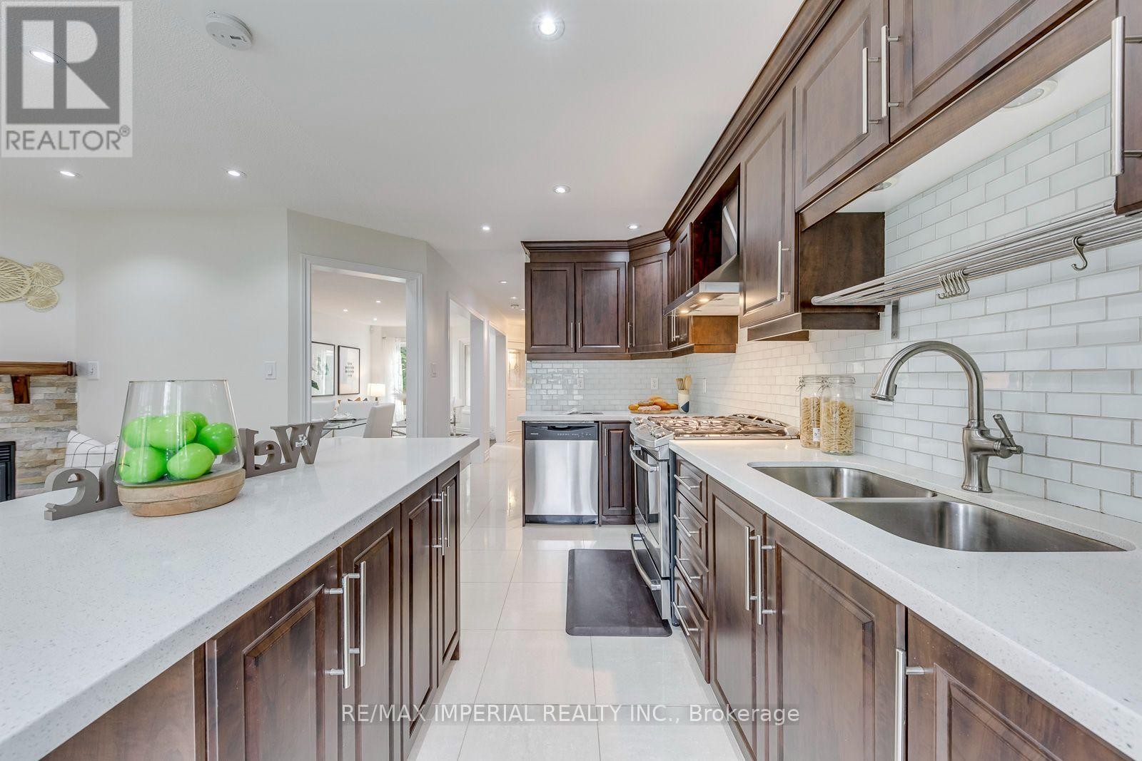 925 Cardington Street, Mississauga, ON