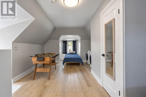 Primary Bedroom, Second Floor - 106 Barnesdale Avenue N, Hamilton, ON 
