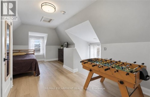 Primary Bedroom, Second Floor - 106 Barnesdale Avenue N, Hamilton, ON 