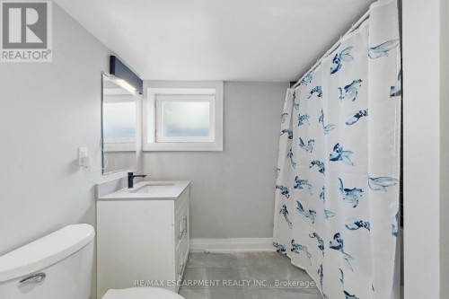 Basement Washroom - 106 Barnesdale Avenue N, Hamilton, ON 
