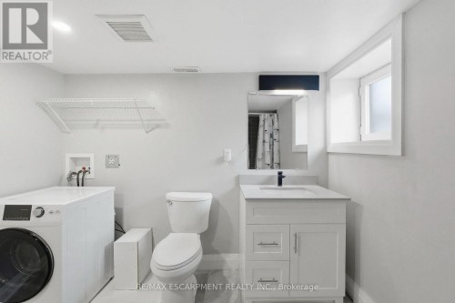 Basement Washroom - 106 Barnesdale Avenue N, Hamilton, ON 