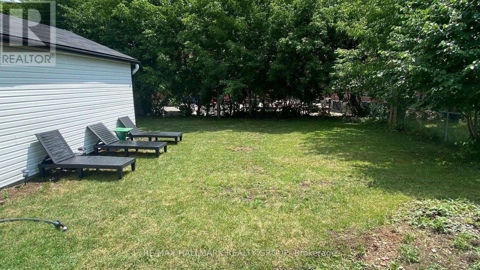 929 Merivale Road, Ottawa, ON