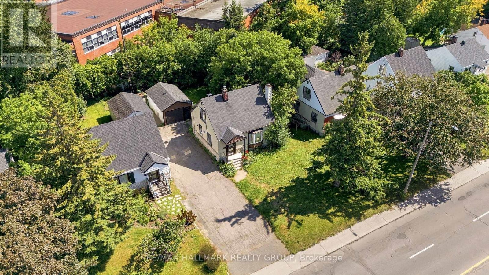929 Merivale Road, Ottawa, ON