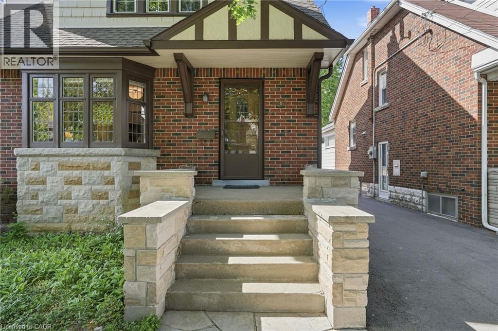97 Cline Avenue N, Hamilton, ON