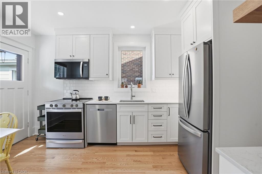 97 Cline Avenue N, Hamilton, ON
