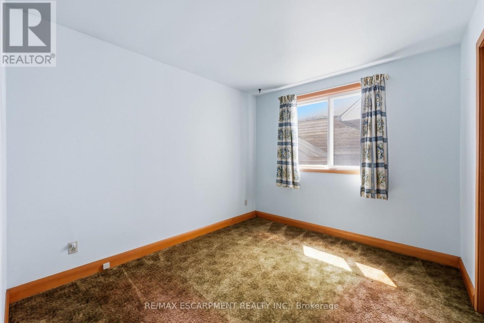 522 Enfield Road, Burlington, ON