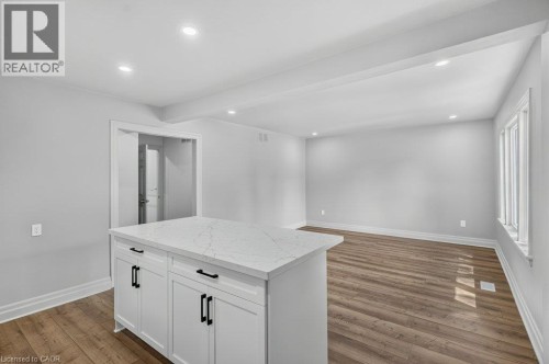 220 East 13Th Street, Hamilton, ON 