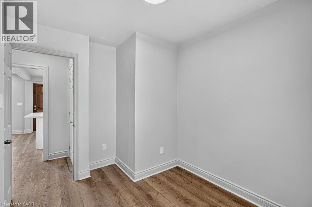 220 East 13Th Street, Hamilton, ON