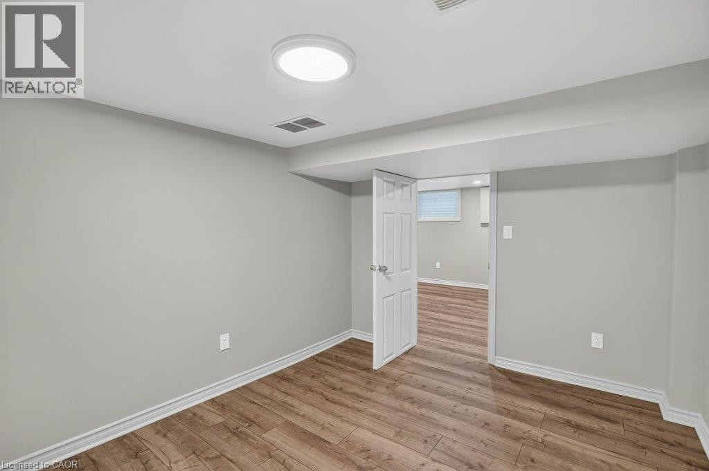 220 East 13Th Street, Hamilton, ON