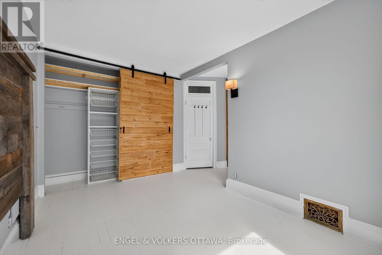 75 Eccles Street, Ottawa, ON