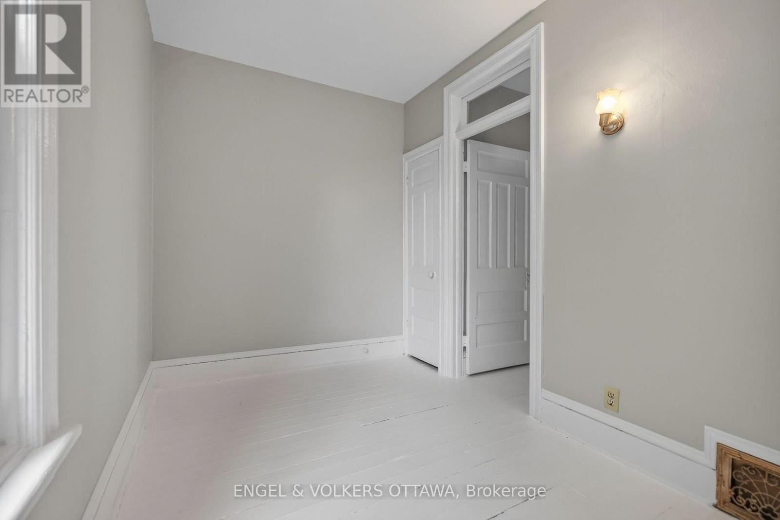 75 Eccles Street, Ottawa, ON