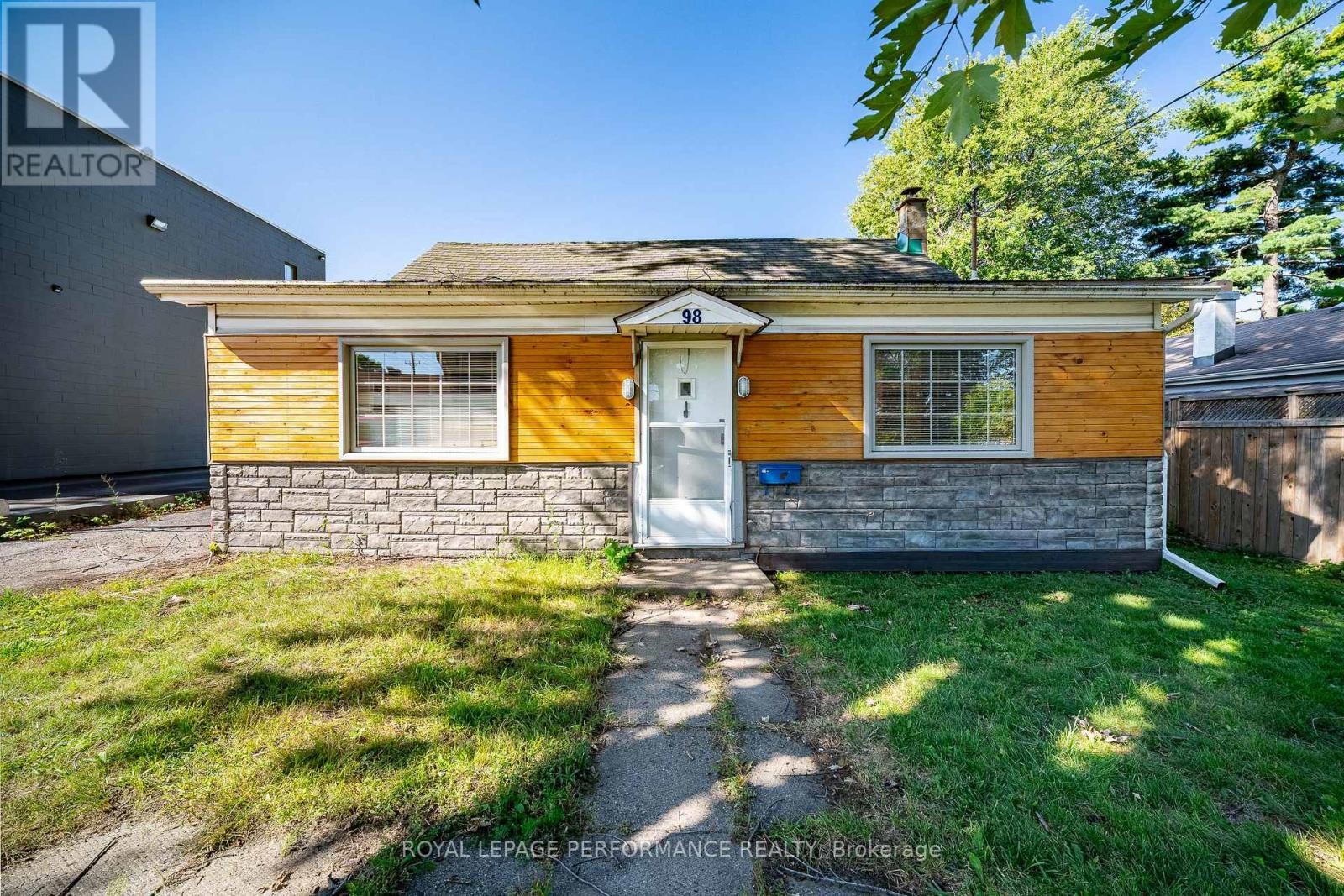 98 Boyce Avenue, Ottawa, ON