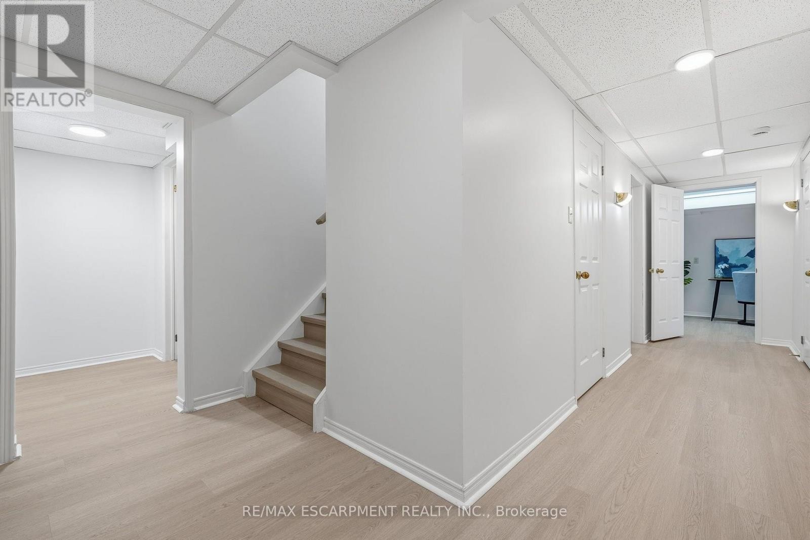 551 Deerhurst Drive, Burlington, ON