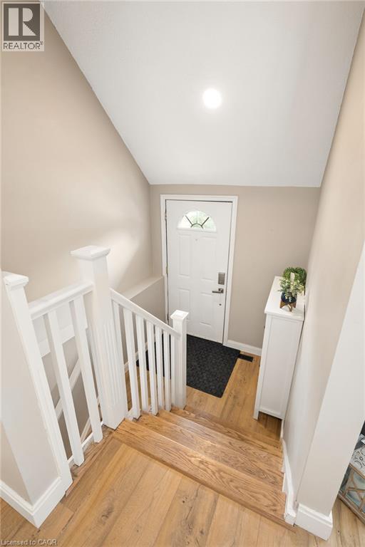 27 Nickolas Crescent, Cambridge, ON