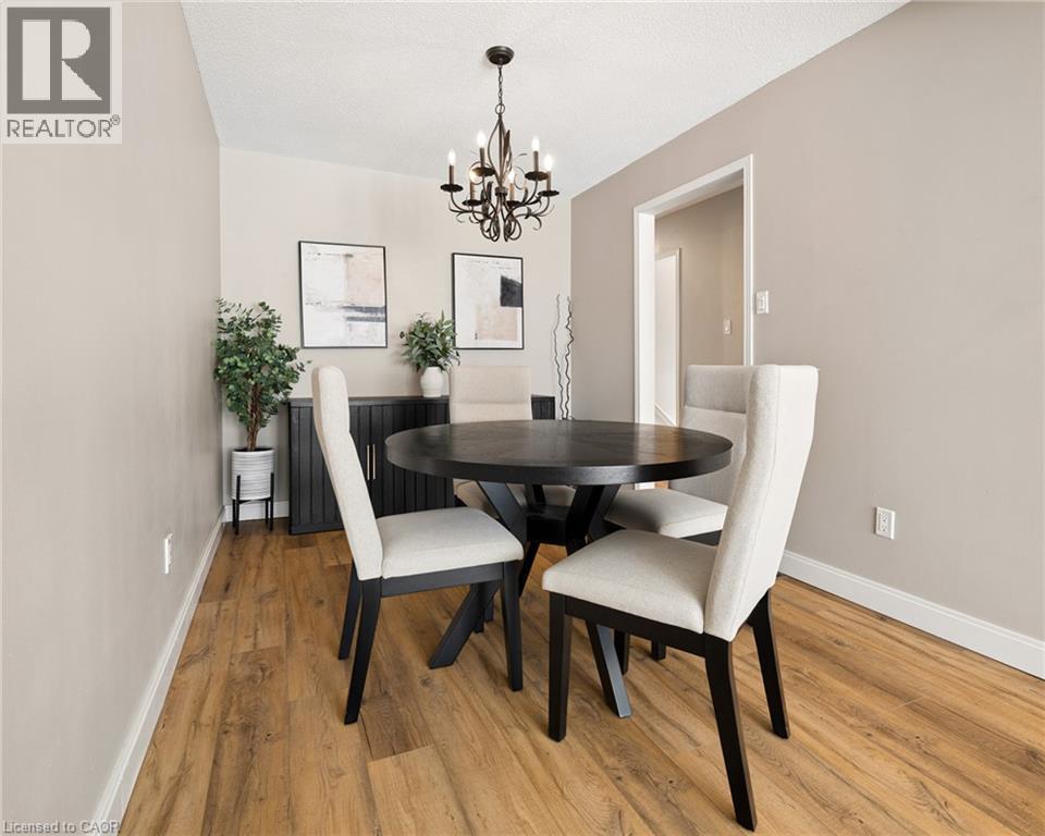 27 Nickolas Crescent, Cambridge, ON