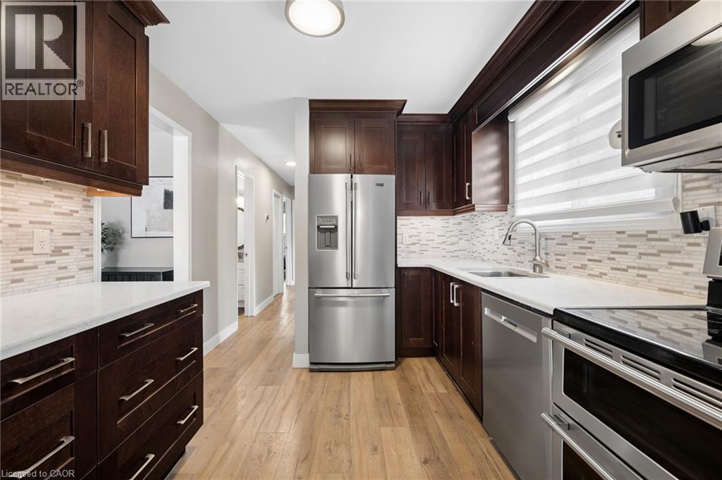 27 Nickolas Crescent, Cambridge, ON