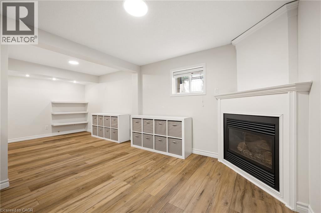 27 Nickolas Crescent, Cambridge, ON