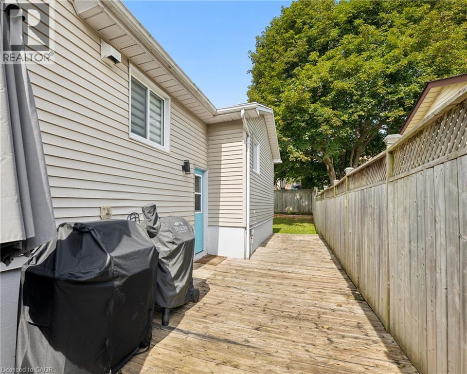 27 Nickolas Crescent, Cambridge, ON