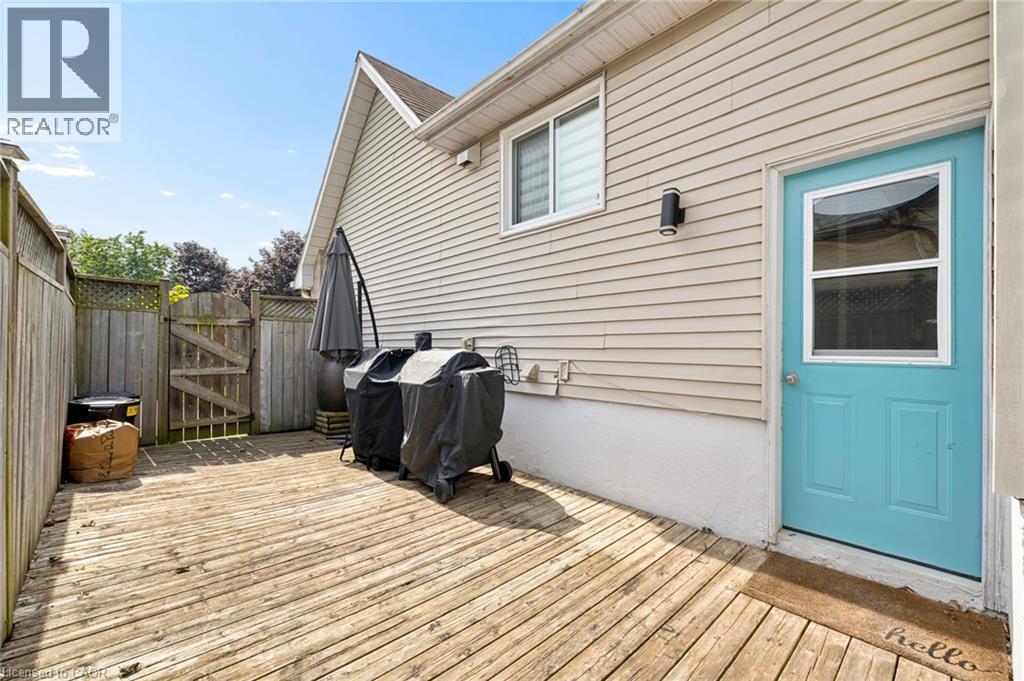 27 Nickolas Crescent, Cambridge, ON