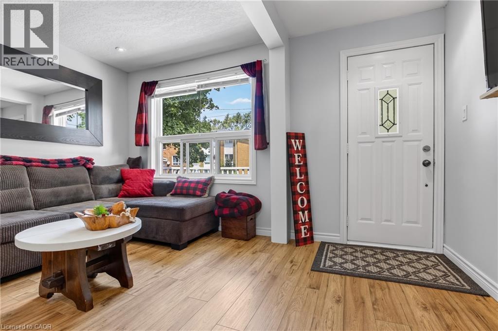 64 Norfolk Avenue, Cambridge, ON