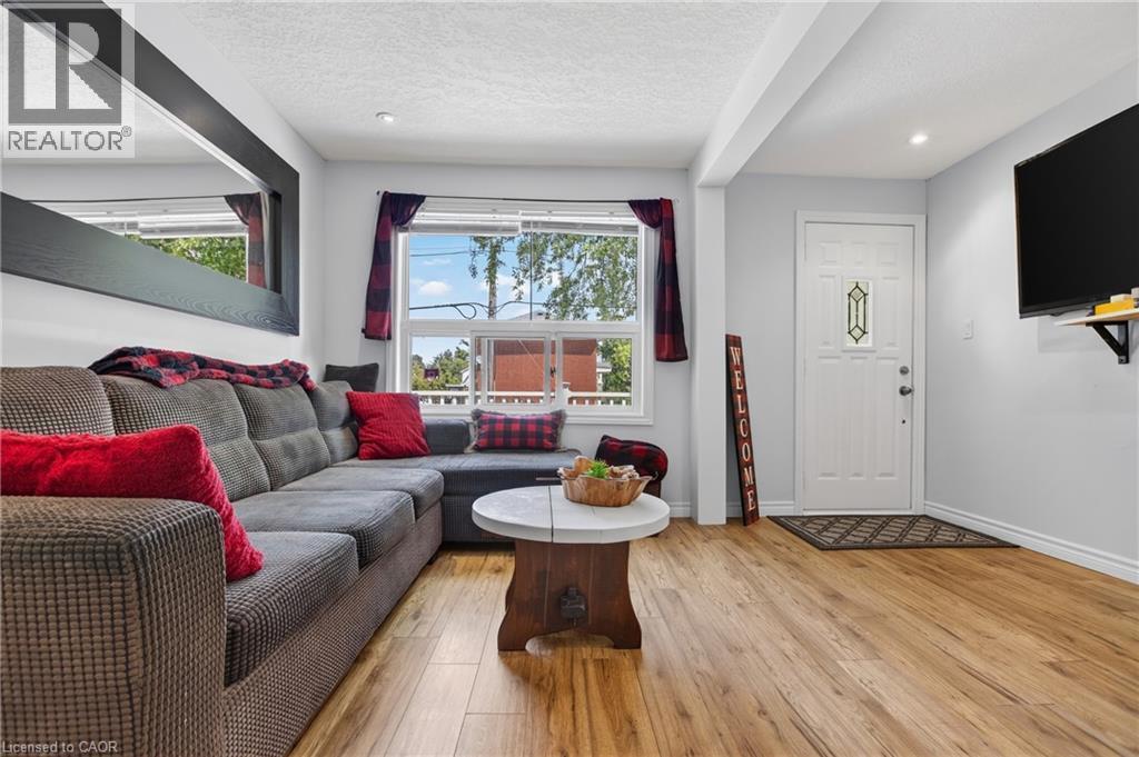 64 Norfolk Avenue, Cambridge, ON