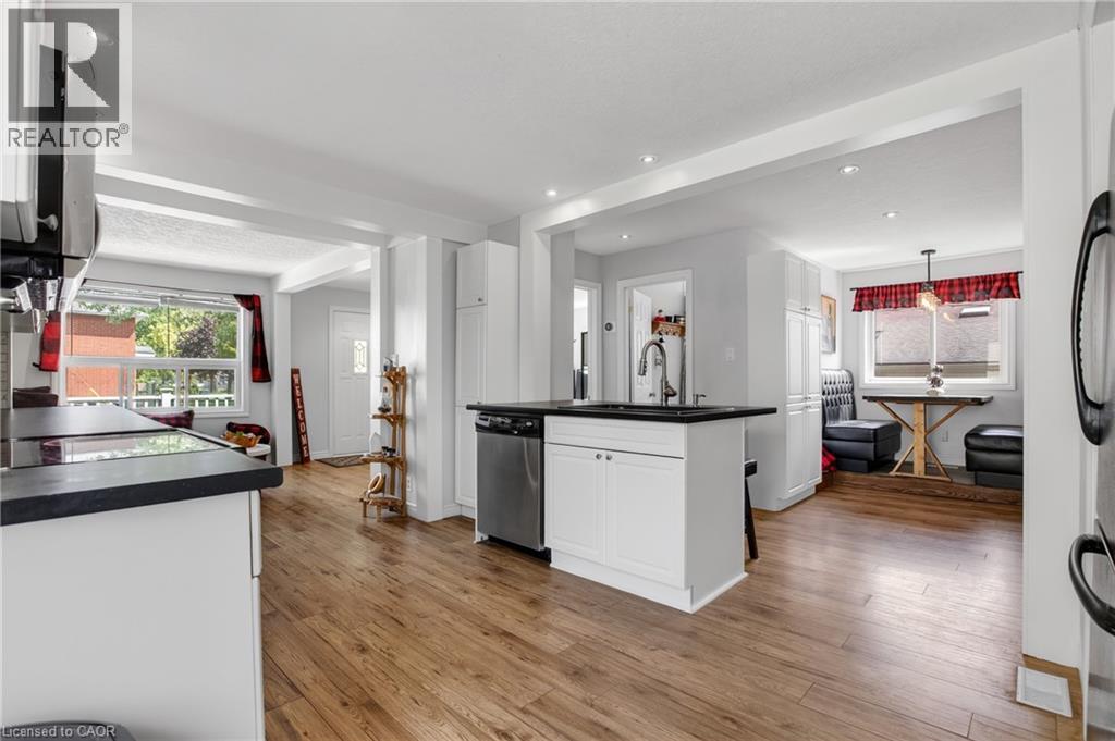 64 Norfolk Avenue, Cambridge, ON