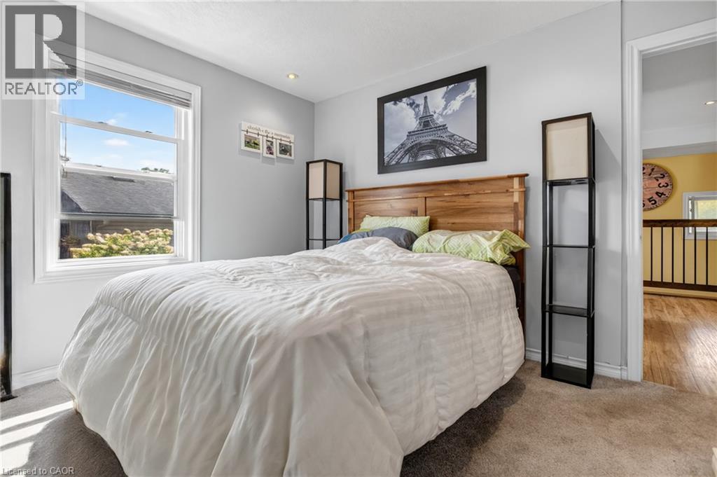 64 Norfolk Avenue, Cambridge, ON