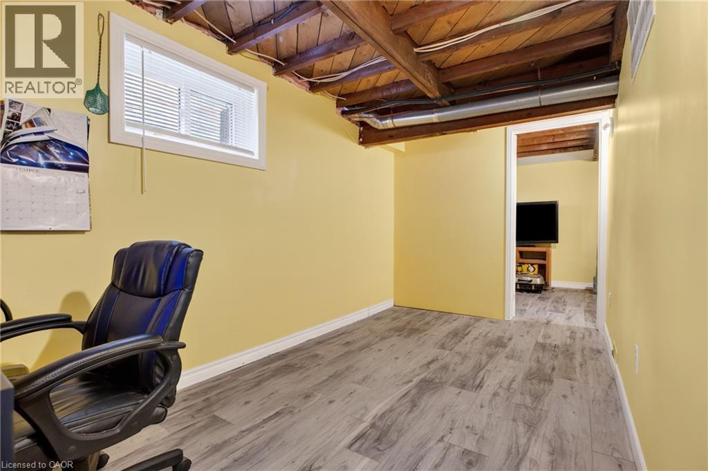 64 Norfolk Avenue, Cambridge, ON