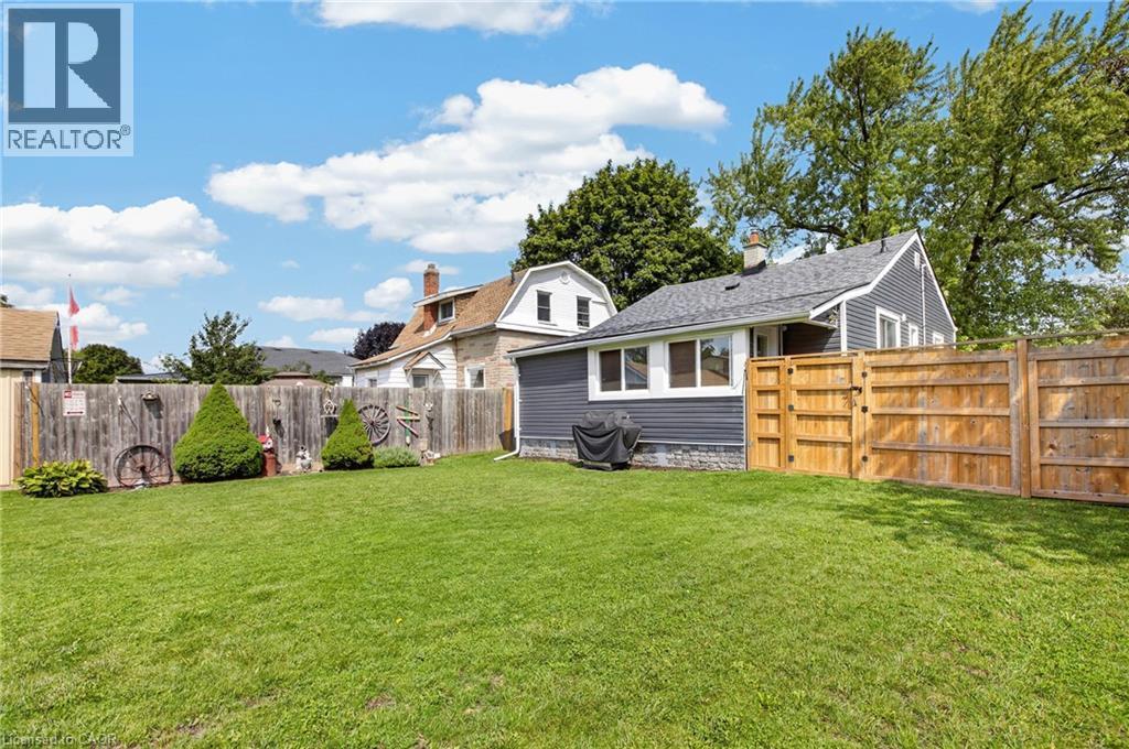 64 Norfolk Avenue, Cambridge, ON