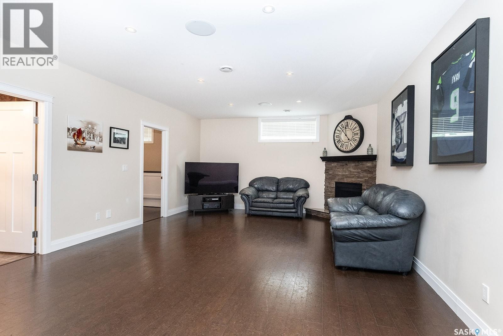 355 Coppermine Crescent, Saskatoon, SK
