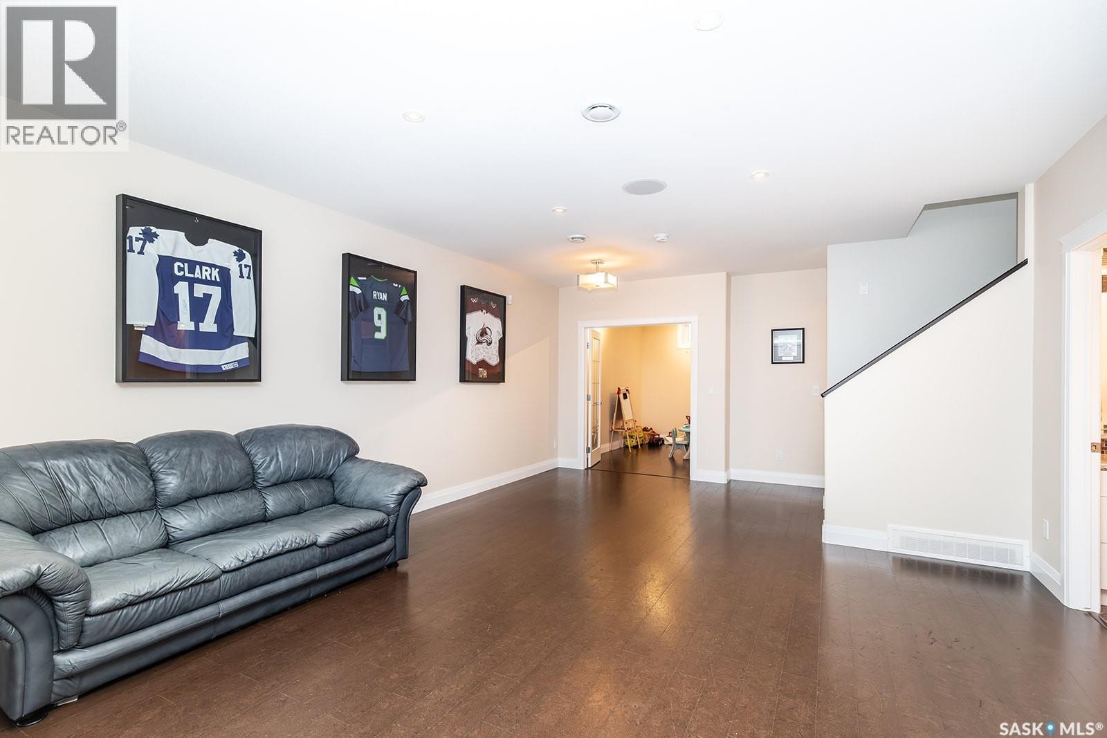 355 Coppermine Crescent, Saskatoon, SK
