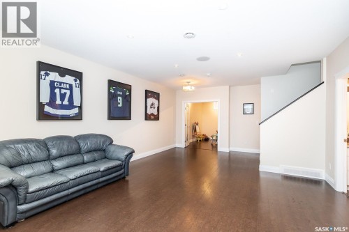 355 Coppermine Crescent, Saskatoon, SK 